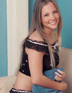 lavnya 22 year female call girls in Chandigarh